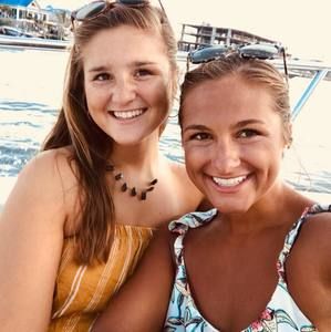 Meet your Posher, Abigail